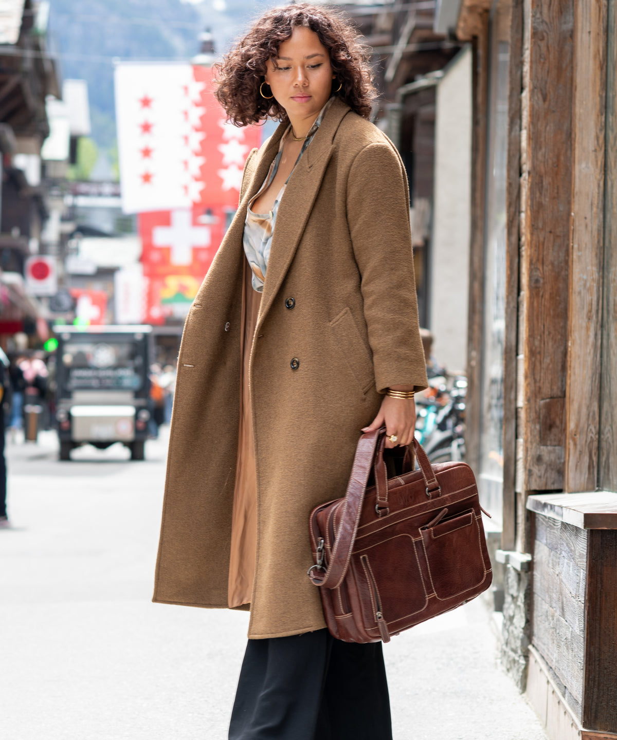 Leather Briefcase photoshooting Maison Davis