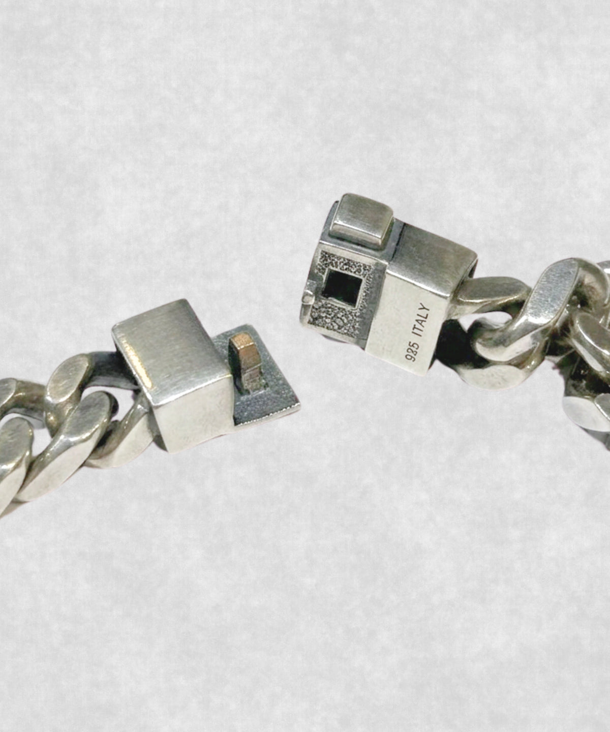 Close-up of Cuban sterling silver bracelet clasp – handmade Italian 925 silver chain with black oxidized finish